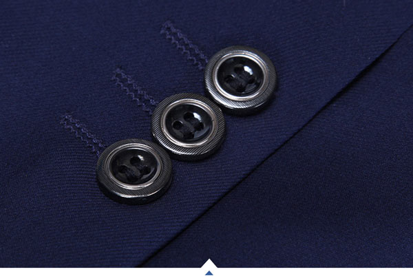 蘭色商務西裝定做袖扣細節特寫圖