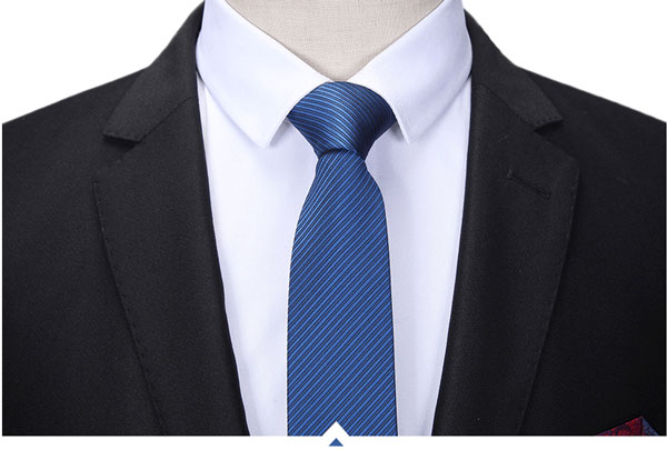 單排一粒扣職業西裝定做衣領細節特寫圖